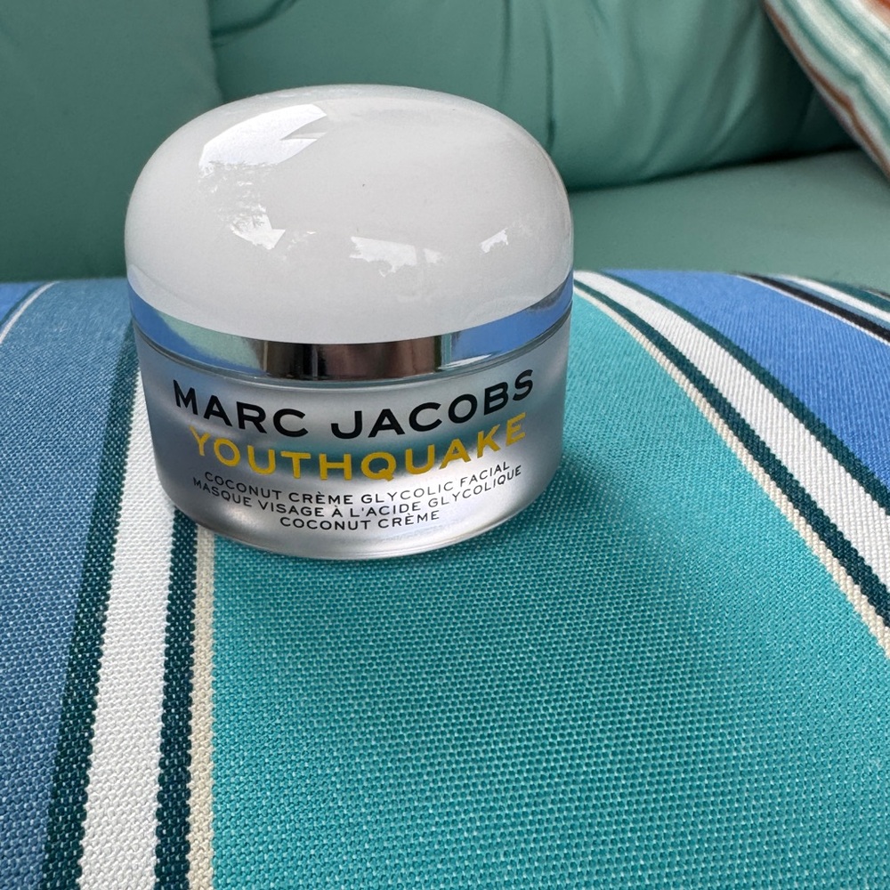 Marc Jacobs Youthquake Coconut Creme
